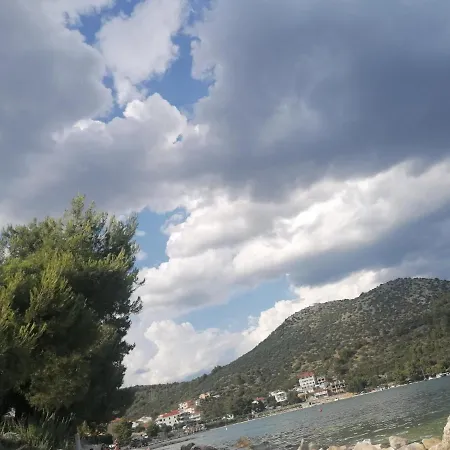 Skalinada Apartman *
