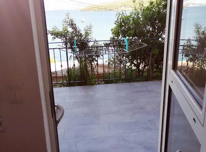 Skalinada Apartman *